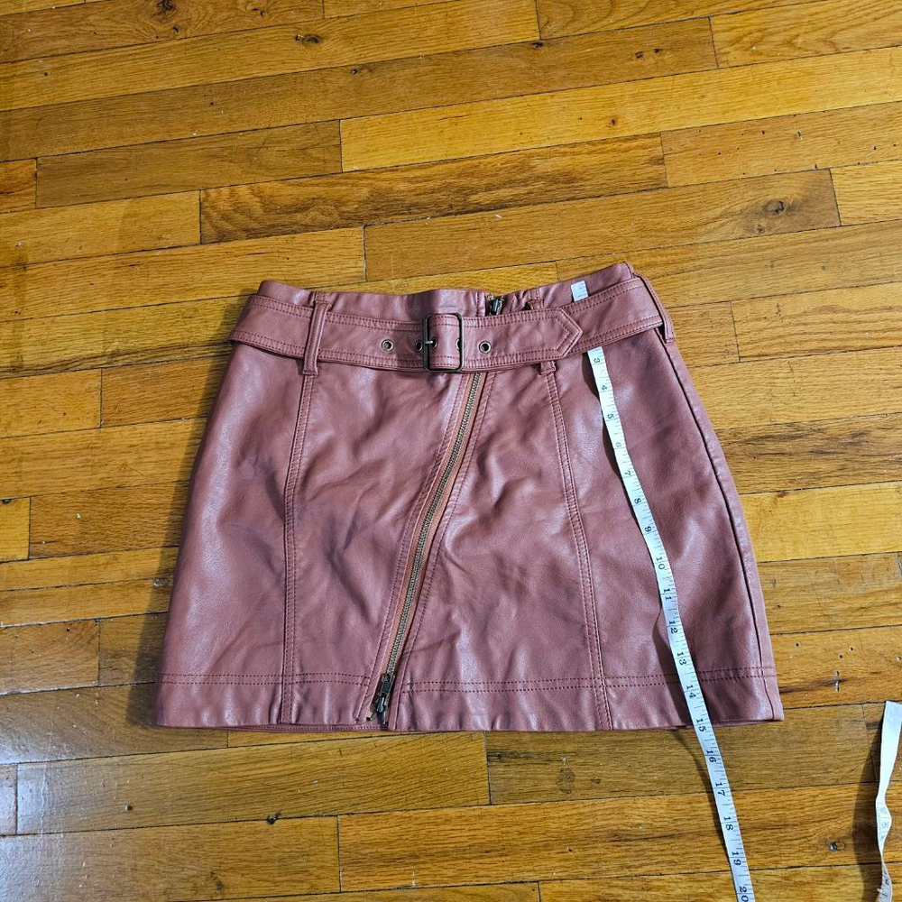 Free People Dusty Rose Faux Leather Mini Skirt Size 4 - Picture 2 of 5